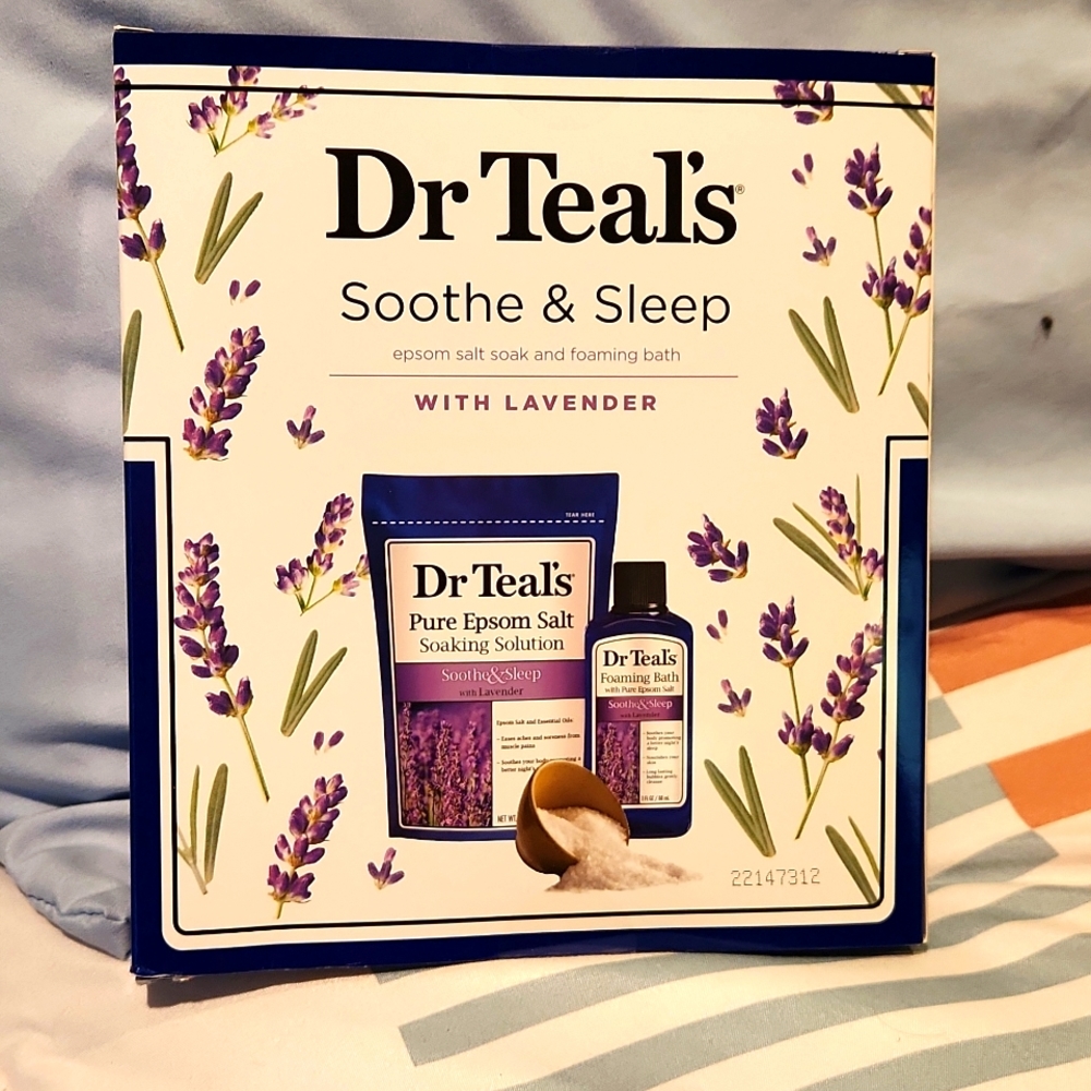 New,  unopened Dr Teals Soothe and Sleep Epsom salt soak and foaming bath set.